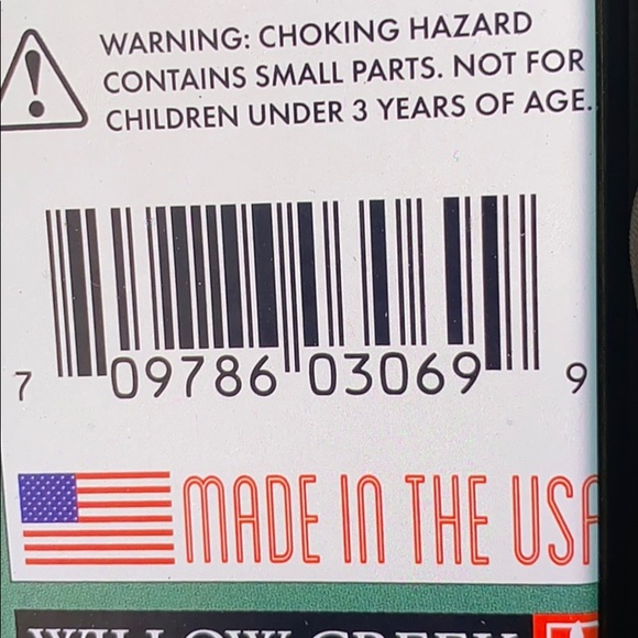 Willow Creek Classic Chrome Car 1000 Piece Puzzle - Picture 5 of 5